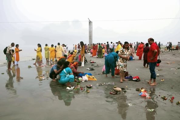 देवघाटधाममा साउनको अन्तिम सोमबार भक्तजनहरूको घुइँचो, त्रिशूली–कालिगण्डकी संगममा स्नान र शिव आराधना