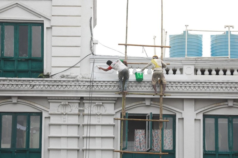 सिंहदरबारस्थित अर्थ मन्त्रालयमा रंगरोगनको काम सुरु जेनजी आन्दोलनका क्रममा क्षति पुगेको संरचनाको पुनःनिर्माण तीव्र