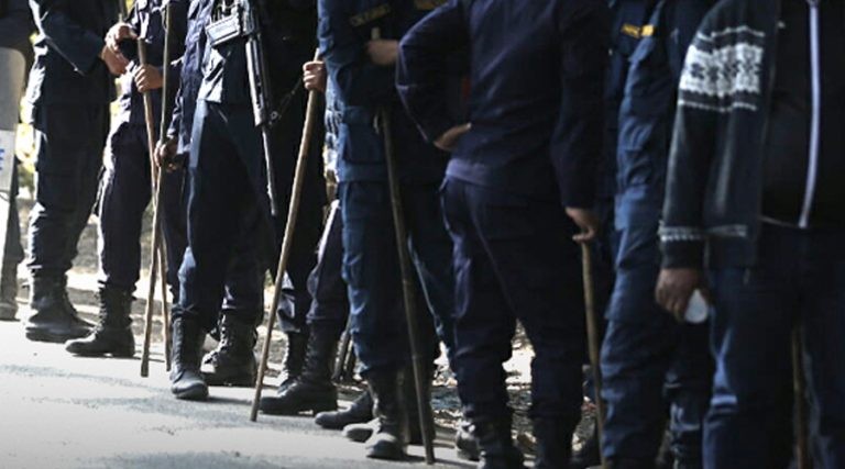 ललितपुरमा प्रहरीमाथि शृङ्खलाबद्ध आक्रमण : चाँगाथलीमा हवाई फायर, झम्सीखेलमा कुटपिट