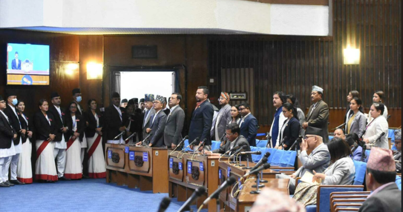 संसदमा रास्वपाको वेल घेराउ, राप्रपाले गयो बैठक बहिष्कार