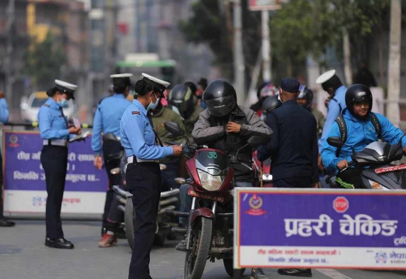 काठमाडौंमा २४ घण्टामै ५२१ चालक ट्राफिक कारबाहीमा
