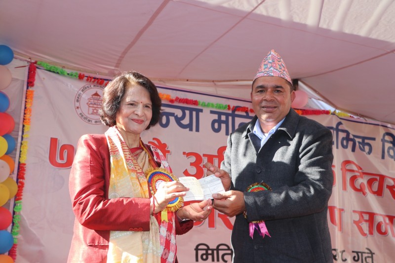 स्वास्थ्य तथा जनचेतना अभिवृद्धिका लागि महिला शिक्षामा जोड दिनुपर्नेः स्वास्थ्यमन्त्री शर्मा