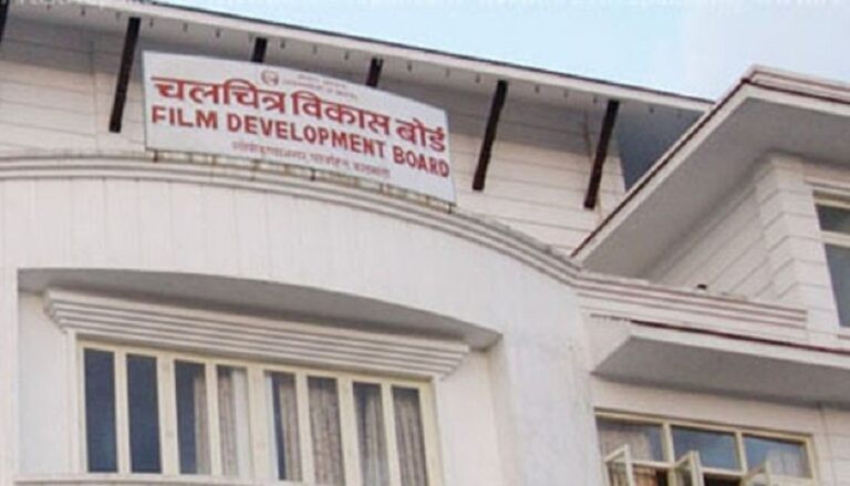 प्रदर्शनरत कुन चलचित्रको कति कमाई ?