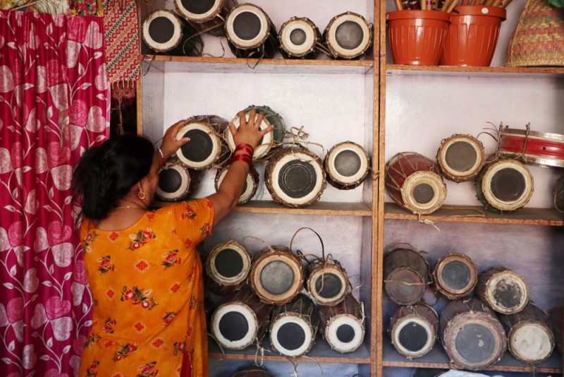 मादल बिक्री नभएपछि व्यवसायी निराश