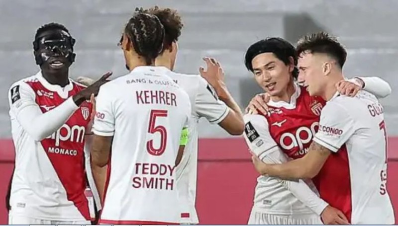 १० खेलाडीमा सीमित मोनाकोसँग पीएसजी पराजित