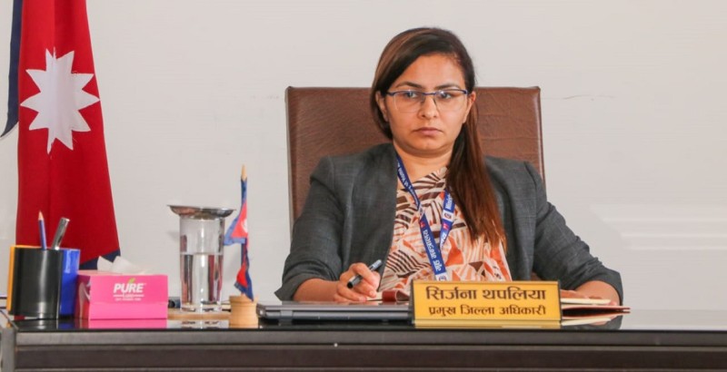 प्रमुख जिल्ला अधिकारी थपलियाद्वारा भैरे डाँडा आवास निर्माण अनुगमन : पहिरो पीडितलाई चाँडै हस्तान्तरण गरिने